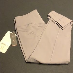 Lululemon yoga pants gray 3/4 length size 8